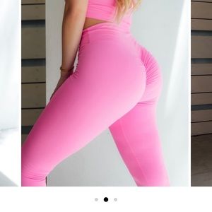 DTina Leggings NWT